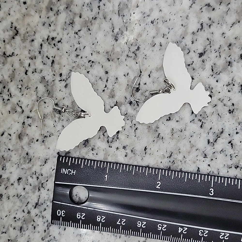 4/$10 White Owl Earrings, clay, handmade, lightweight - Picture 2 of 4